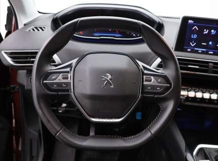 Peugeot - 5008