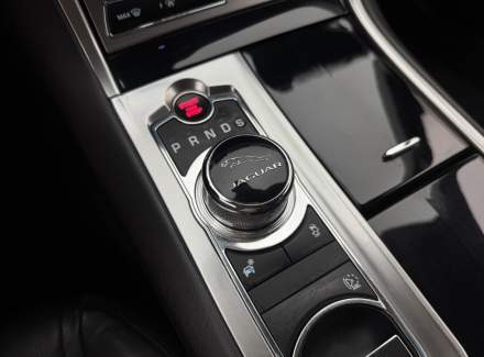 Jaguar - XF