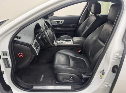 Jaguar - XF