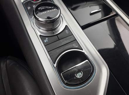 Jaguar - XF