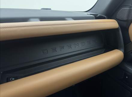 Land Rover - Defender