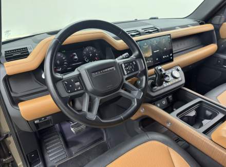 Land Rover - Defender