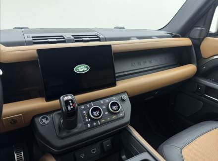 Land Rover - Defender