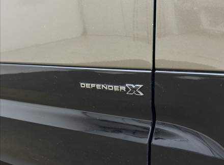 Land Rover - Defender
