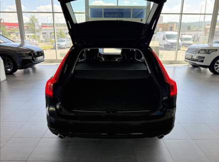 Volvo - V90