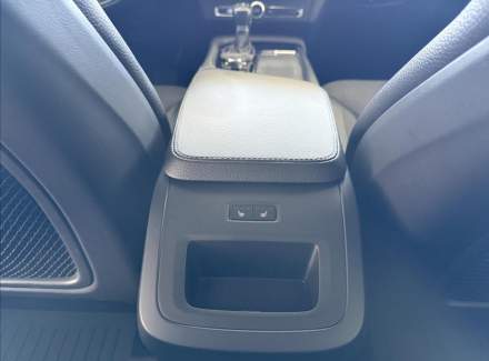 Volvo - V90