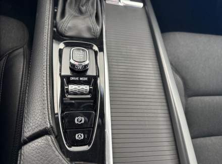 Volvo - V90