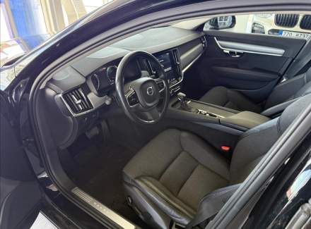 Volvo - V90