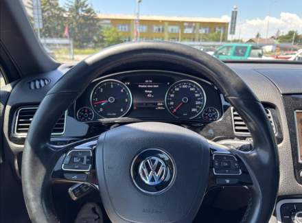 Volkswagen - Touareg