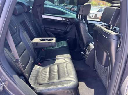 Volkswagen - Touareg