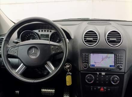 Mercedes-Benz - M-class
