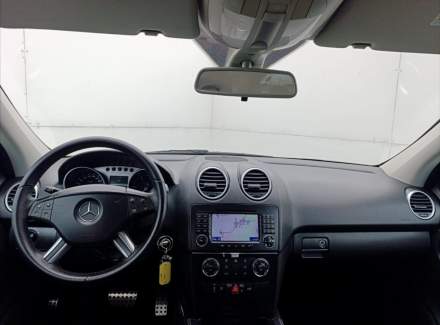 Mercedes-Benz - M-class