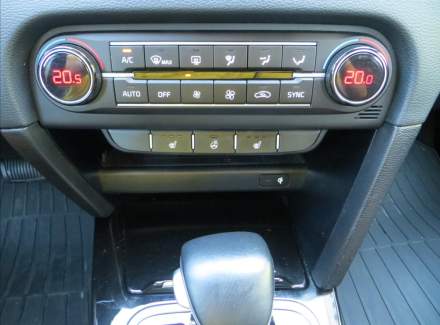 Kia - XCeed