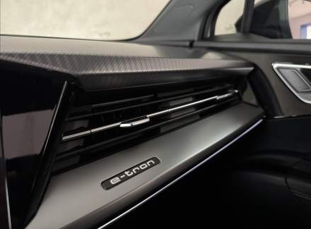 Audi - Q4 e-tron