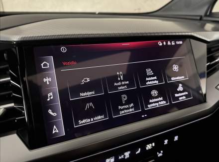 Audi - Q4 e-tron