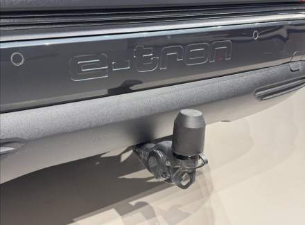 Audi - Q4 e-tron