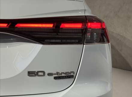 Audi - Q4 e-tron