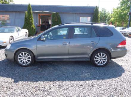 Volkswagen - Golf