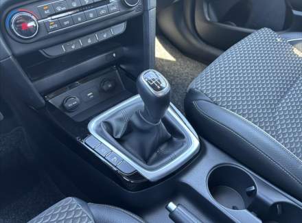 Kia - XCeed