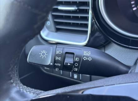 Kia - XCeed