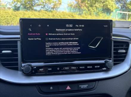 Kia - XCeed