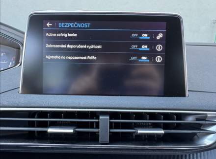 Peugeot - 3008