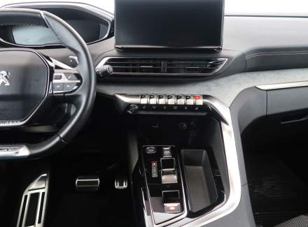 Peugeot - 5008