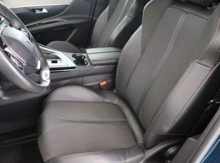 Peugeot - 5008