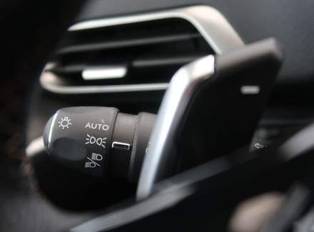 Peugeot - 5008