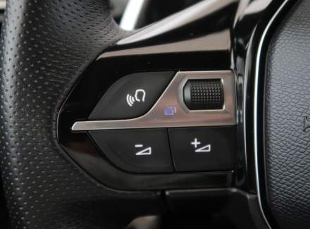Peugeot - 5008
