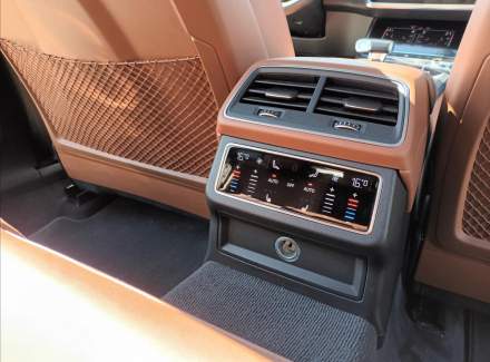Audi - A6