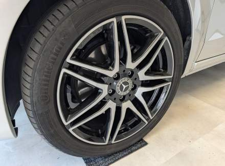 Mercedes-Benz - V-class