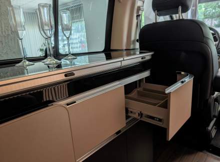 Mercedes-Benz - V-class
