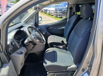 Nissan - NV200