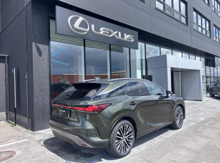 Lexus