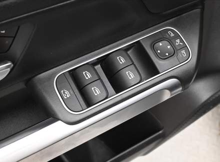 Mercedes-Benz - GLB