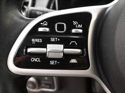 Mercedes-Benz - GLB