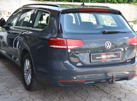Volkswagen - Passat