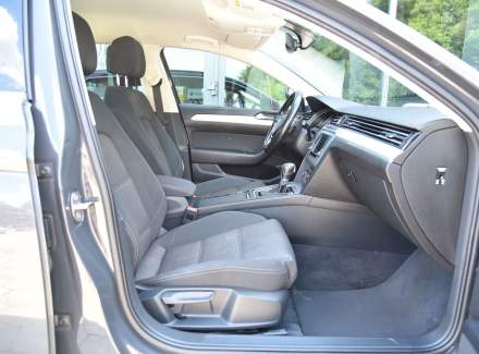 Volkswagen - Passat