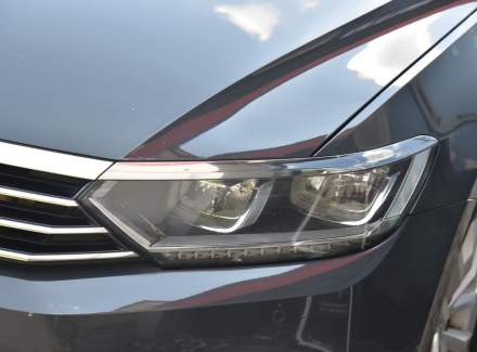 Volkswagen - Passat