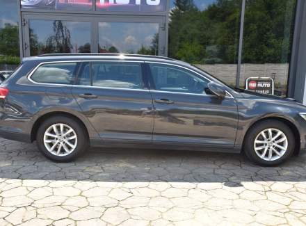 Volkswagen - Passat