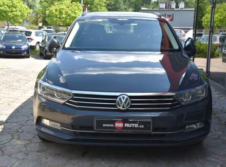 Volkswagen - Passat