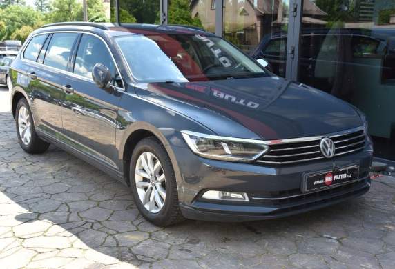 Volkswagen - Passat