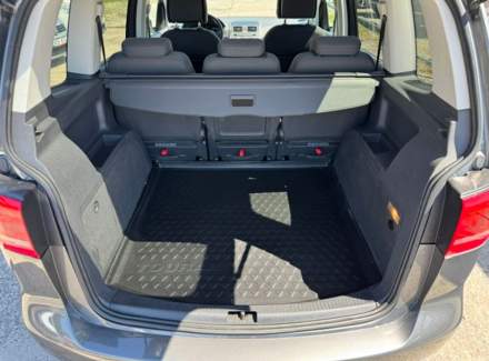 Volkswagen - Touran