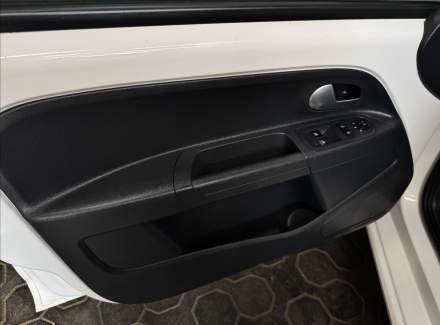 Volkswagen - Up!