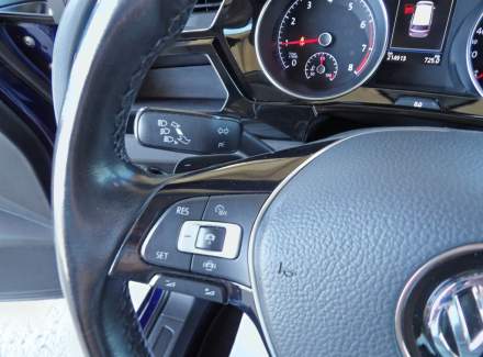 Volkswagen - Touran
