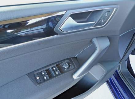 Volkswagen - Touran