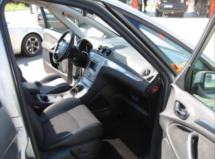 Ford - S-MAX