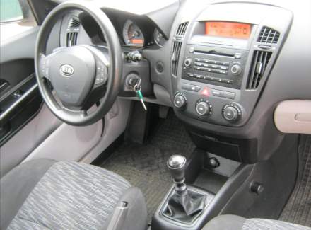 Kia - Cee'd