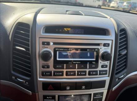 Hyundai - Santa FE